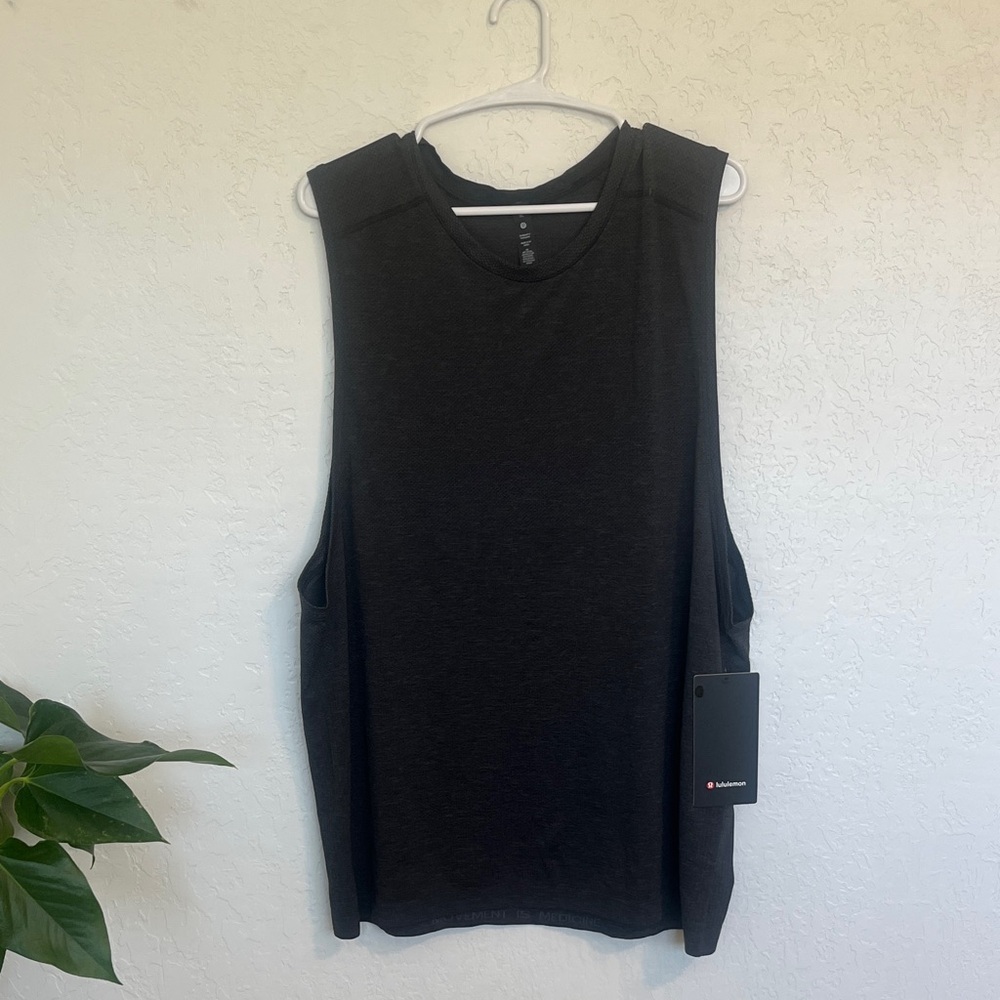 Lululemon Men’s Metal Vent Tech Sleeveless Shirt XL